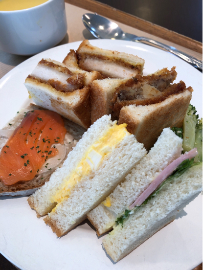 前から気になっていた Sandog Inn神戸屋 のパンのランチブッフェ あれも食べたい これも食べたい ex 前から気になっていた Sandog Inn神戸屋 のパンのランチブッフェ あれも食べたい これも食べたい ex