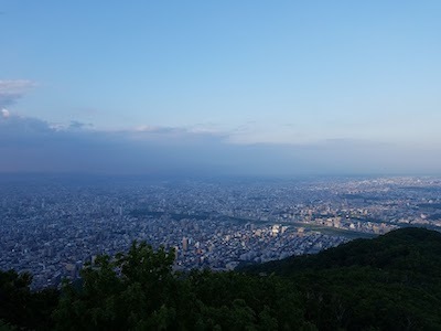 ロープーウェイで藻岩山山頂に行ってきました<日本新三大夜景 札幌 藻岩山>_a0293265_16104819.jpg