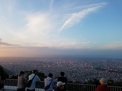 ロープーウェイで藻岩山山頂に行ってきました<日本新三大夜景 札幌 藻岩山>_a0293265_16105220.jpg