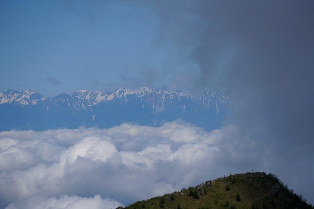 2019/6/25 『湯ノ丸山～烏帽子岳』鮮やかなレンゲツツジと大展望_a0340812_19331117.jpg