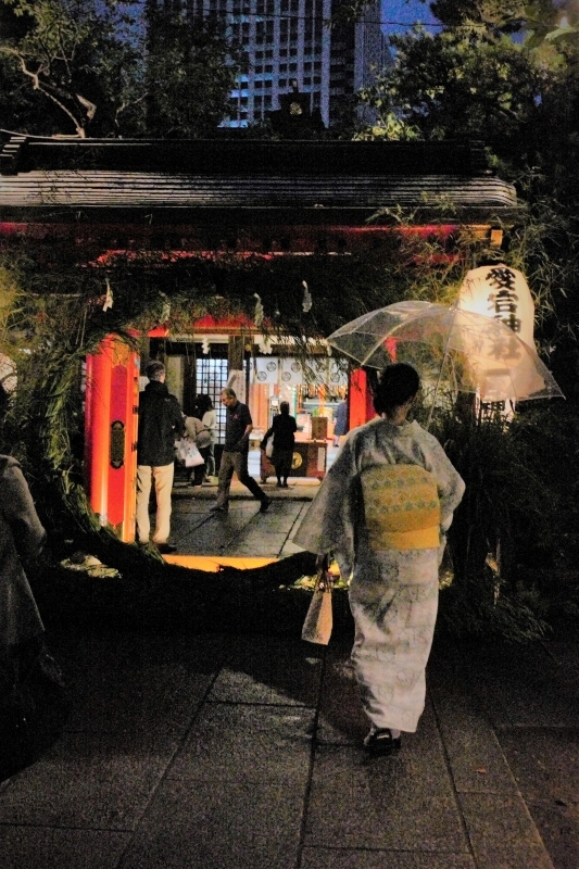 愛宕神社の「千日詣り」と「ほおずき市」_a0169902_22522830.jpg