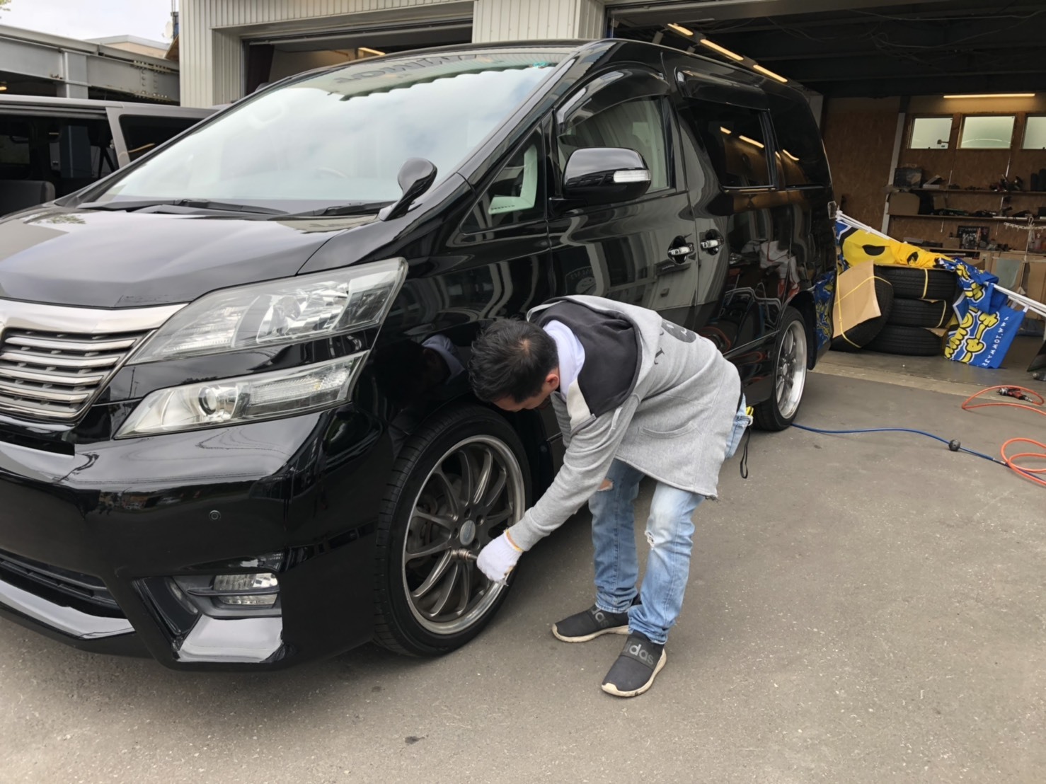 6月30日(日)☆ヴェルファイア E様&キャラバン S様納車|д゚)✨✨S様 ランクル200ご成約!!💛 LX570 ベンツS550 TOMMY✊_b0127002_17131805.jpg