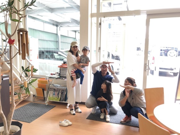 6月30日(日)☆ヴェルファイア E様&キャラバン S様納車|д゚)✨✨S様 ランクル200ご成約!!💛 LX570 ベンツS550 TOMMY✊_b0127002_17141877.jpg