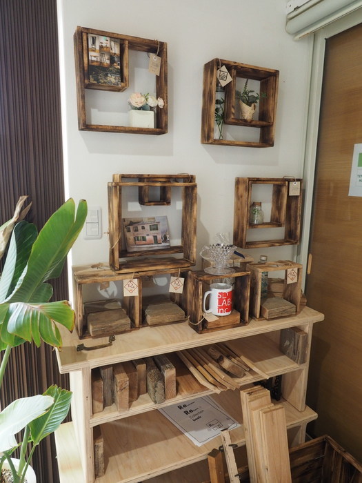 haco cafeで、チャイラテ_c0116915_23330670.jpg