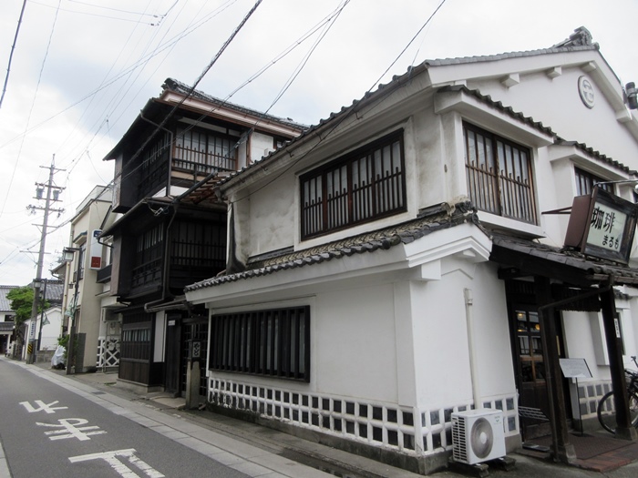 大名町通りーナワテ通りー「珈琲まるも」でプリンセット【大人の休日倶楽部パス旅3日目松本】_b0009849_16395226.jpg