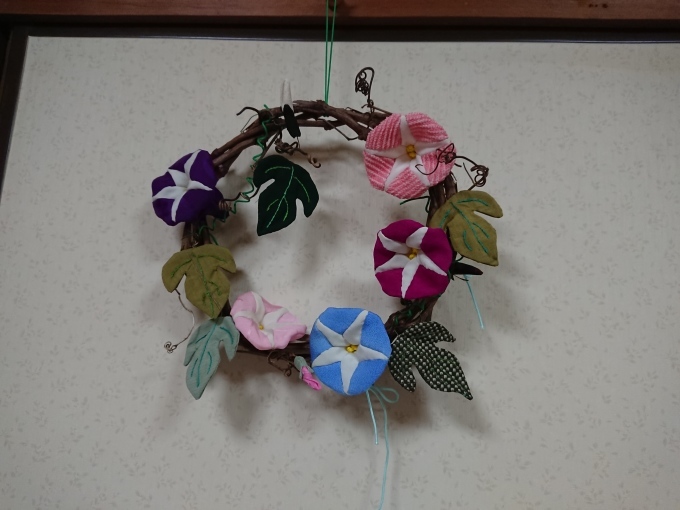 朝顔のリース飾り やまんばの山日記 お針箱 朝顔のリース飾り やまんばの山日記 お針箱