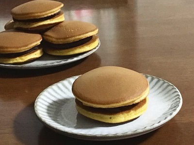 ミニどら焼きと久しぶりのモス ハーゲンダッツ バナナ&マスカルポーネ_f0231189_18581751.jpg