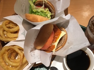 ミニどら焼きと久しぶりのモス ハーゲンダッツ バナナ&マスカルポーネ_f0231189_18582956.jpg