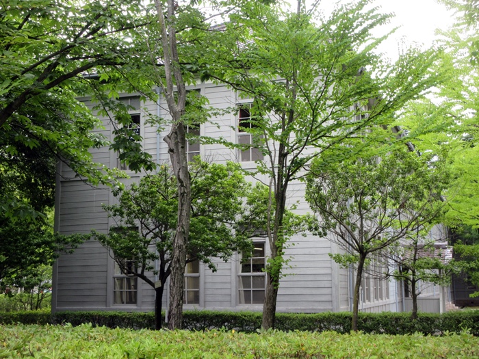 【松本市内観光】北杜夫が通った旧制松本高校を眺める_b0009849_18515340.jpg