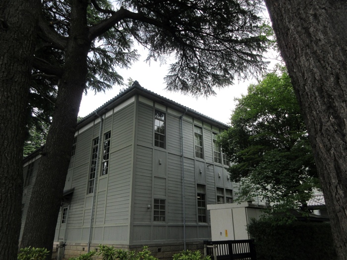 【松本市内観光】北杜夫が通った旧制松本高校を眺める_b0009849_1853728.jpg