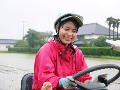 健康農園さんの令和元年の田植えの様子!菊池農業高校生さん達と共に!今年も無農薬栽培で育てます!後編_a0254656_19185343.jpg