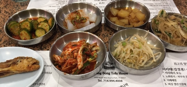 韓国焼き肉、豆腐スープ、苺のテラミス_e0350971_11443605.jpg
