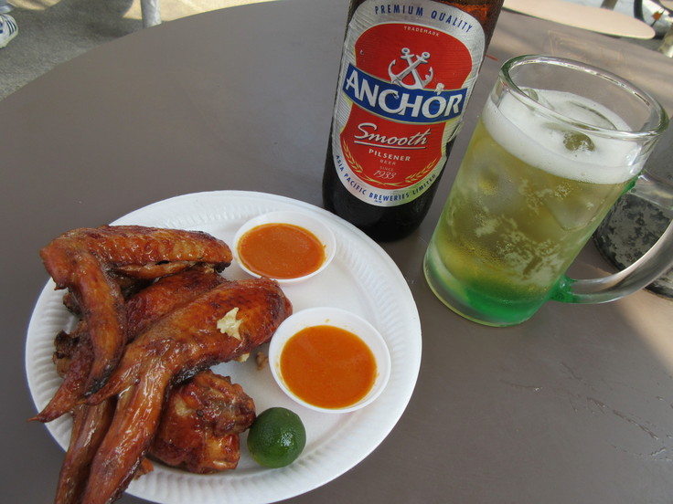 海岸さんぽのあとは ビールとチキンウイング!!_c0212604_20483512.jpg