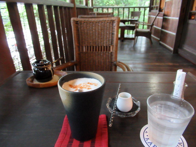 f0236260_03591227.jpg