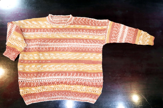 編みもの　～ ハスキー毛糸のセーター ～_e0222340_1423253.jpg