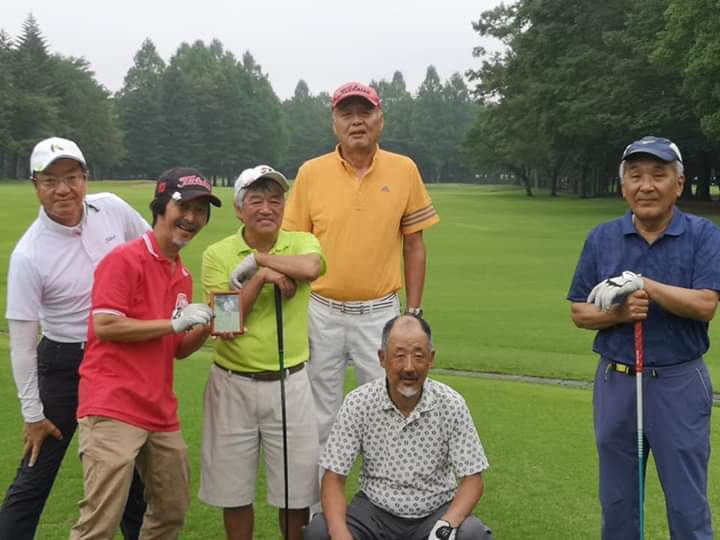 「初見さん追悼ケニヤンゴルフ」_a0075684_10053083.jpg