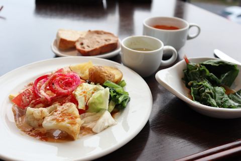 クラスワでランチ&森の常連さん達_c0090198_18375697.jpg