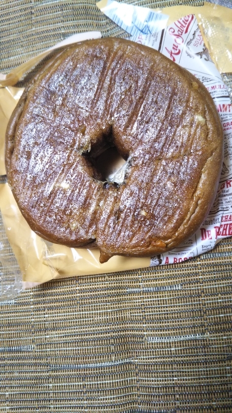 ローソン もちっとしたくるみベーグル沖縄県産黒糖_f0076001_23453523.jpg