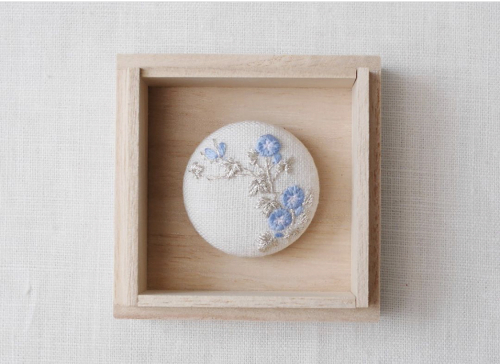 朝顔の刺繍帯留め&ブローチ_a0197730_19541322.jpeg