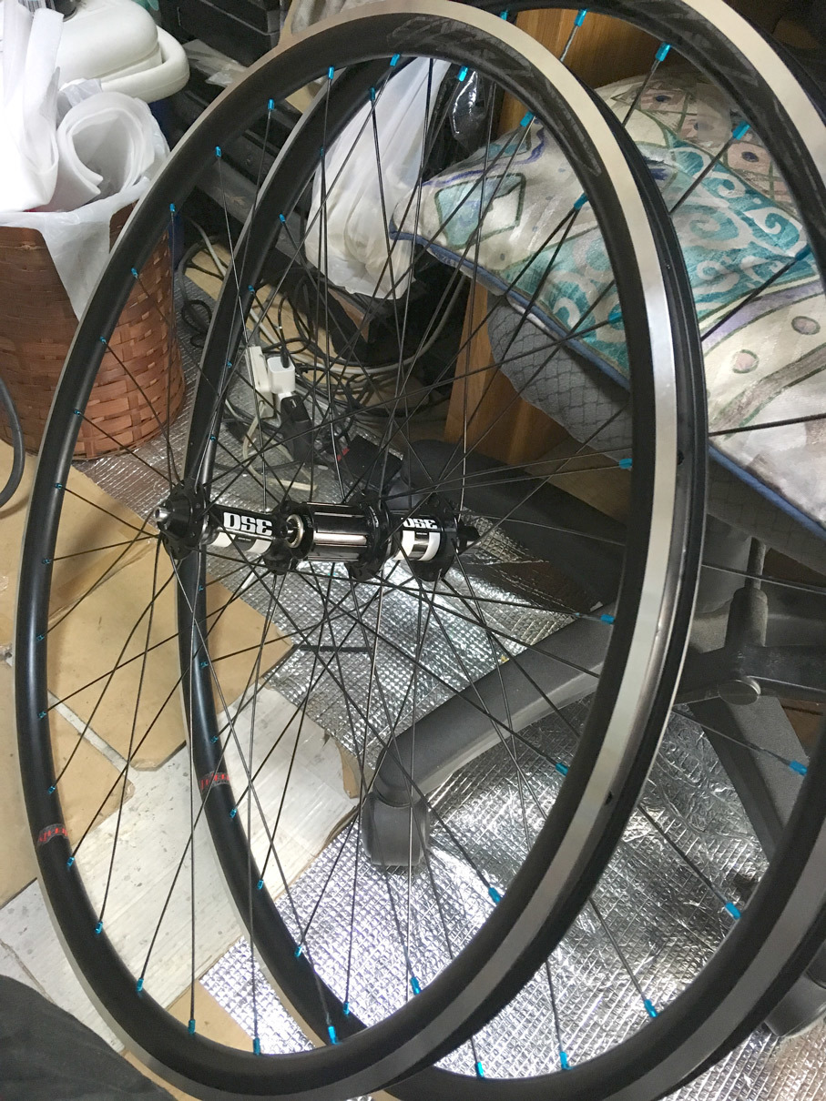 チャリ】自前でホイールを組んでみた : 同人サークルビテイコツ チャリ】自前でホイールを組んでみた : 同人サークルビテイコツ