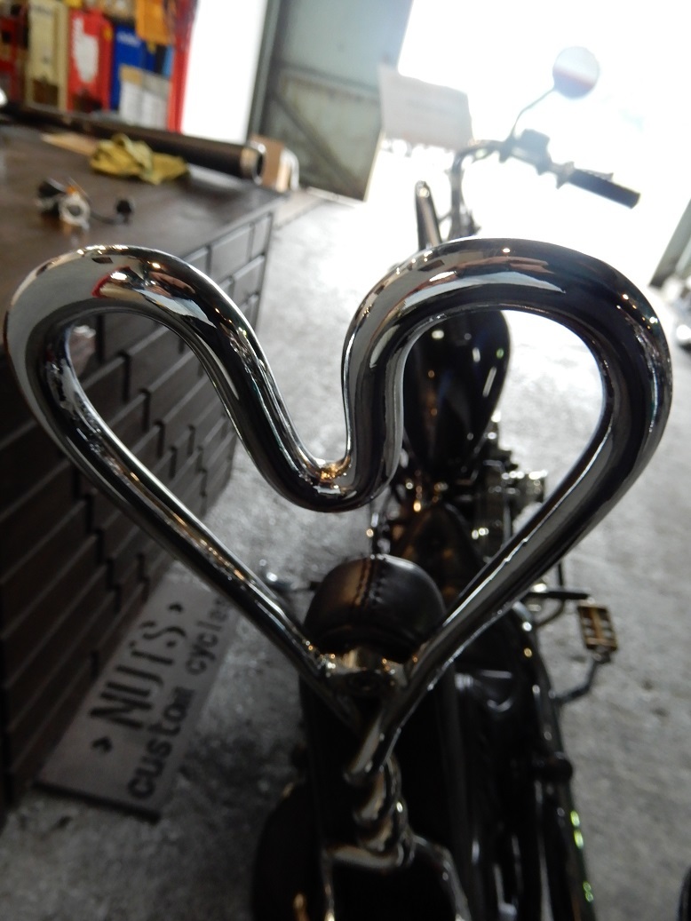 シーシーバー : NUTS CUSTOM CYCLES