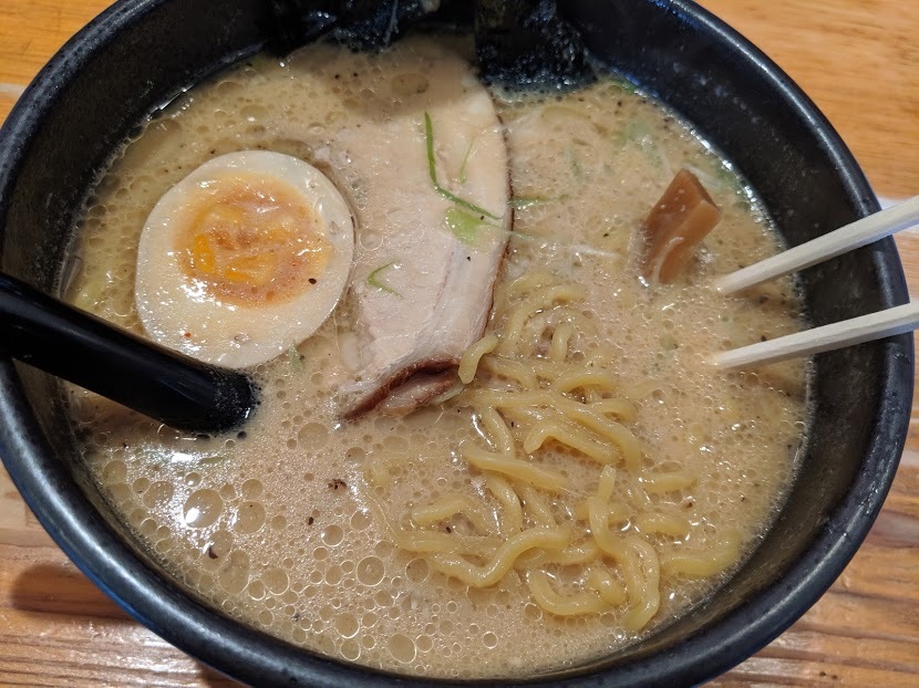 一騎さんで、焙煎特製味噌(平日の朝ラーメン300円:千歳市花園町3:2019年96杯目)_f0397261_03235427.jpg