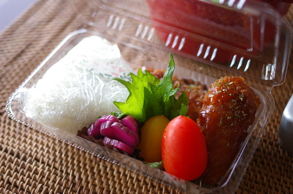 今日の焼肉弁当と弁当2個持ちの日々_d0327373_07195300.jpg
