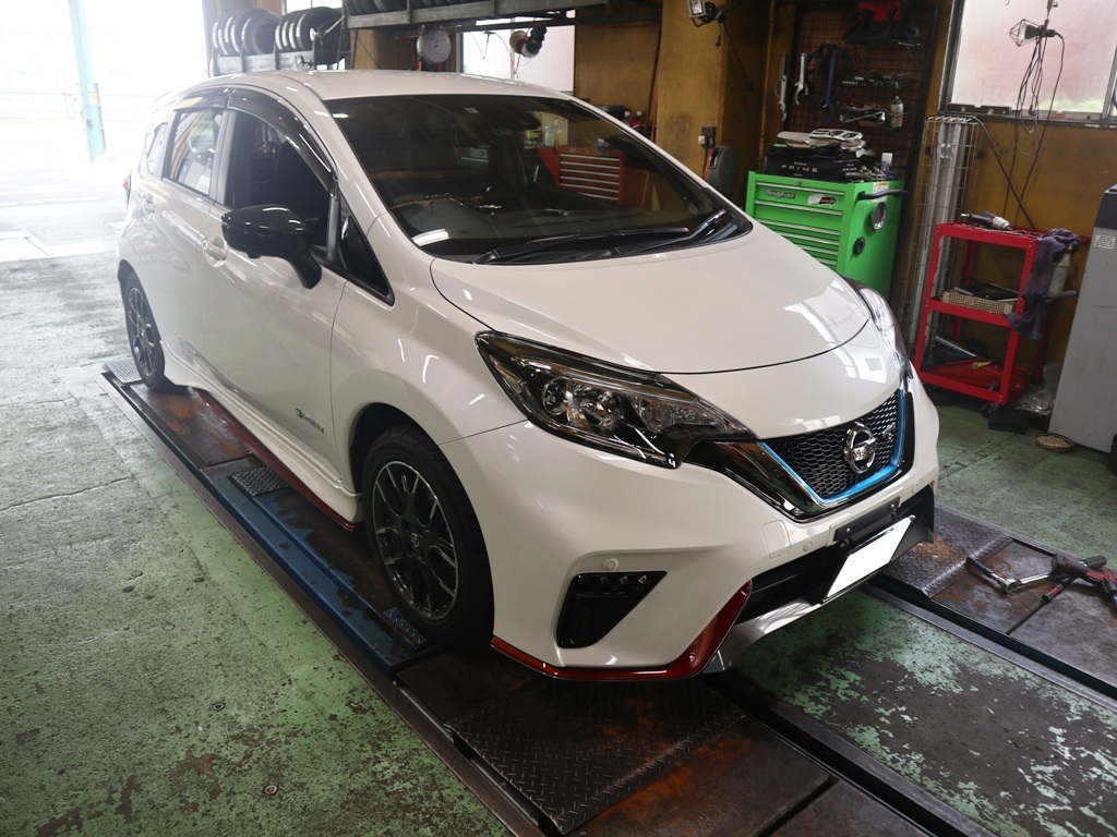 ニッサン・ノートeパワー ニスモS、ローダウン＆マフラー交換_e0188729_11163679.jpg