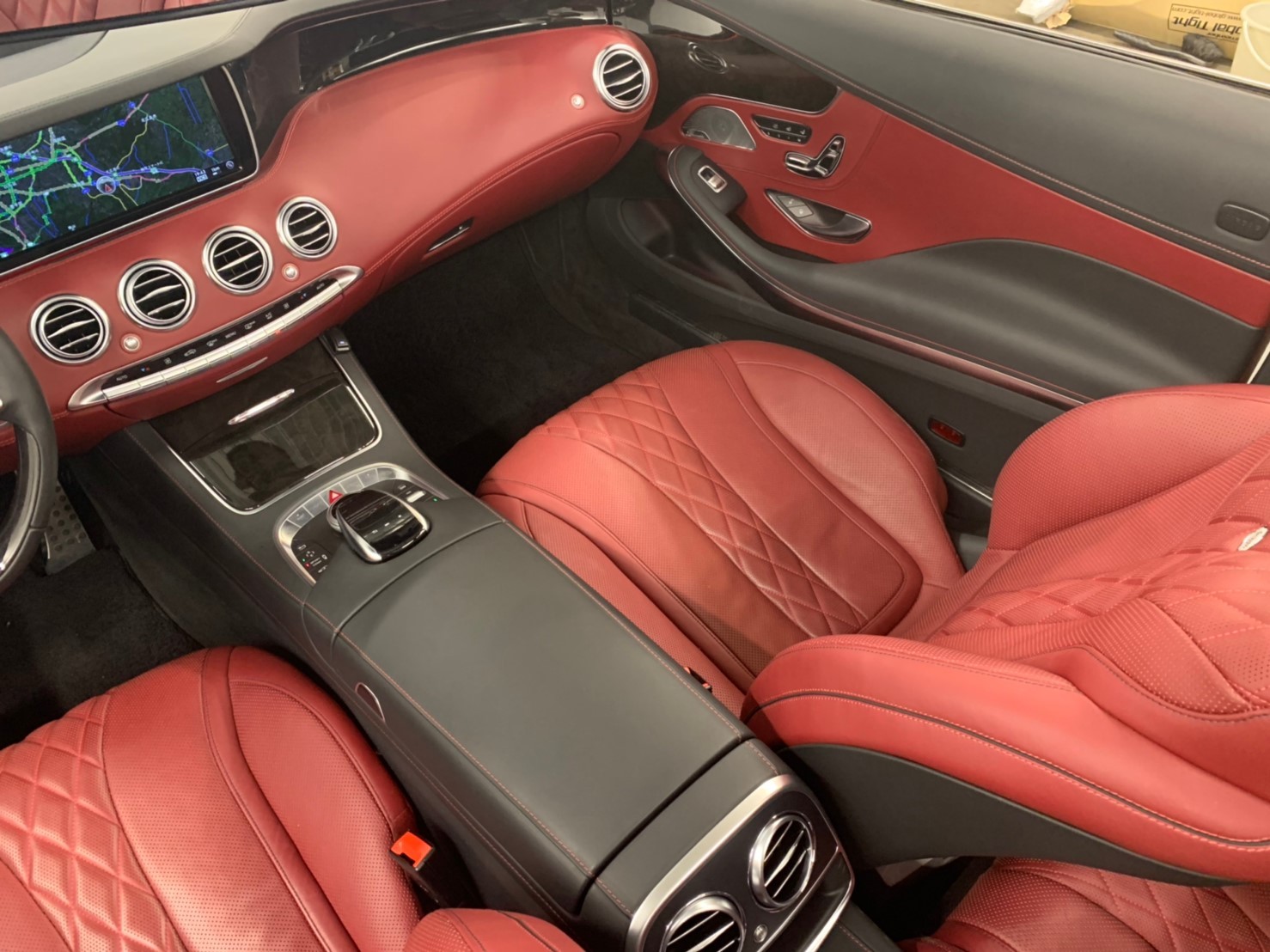 M・ベンツ S550 カブリオレ!!ご成約3台 LX570 エスカレード コンプリート_b0127002_18593637.jpg