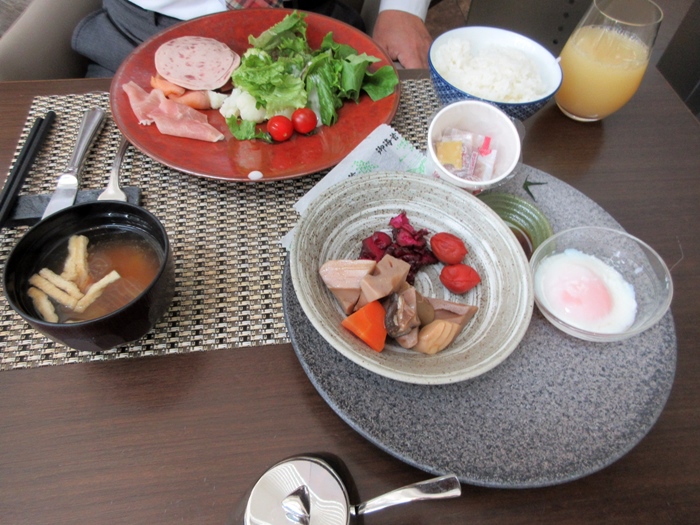 【ザ・セレスティン東京芝で朝食ビュッフェ】_b0009849_20252576.jpg
