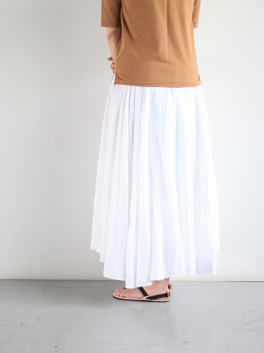 AHUJAS　EMBROIDERY LONG SKIRT / WHITE_b0139281_13211897.jpg