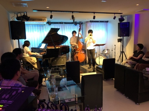 広島 Jazzlive Comin 明日月曜日のライブ！_b0115606_11570021.jpeg
