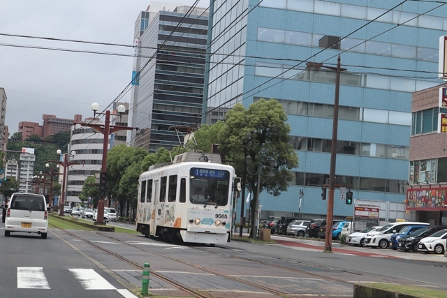 仕事を終えてみんなで食事、お疲れさまでした・・・プロジェクトはチーム一丸で共有できる楽しさがある、三慶グループ_d0181492_22455088.jpg