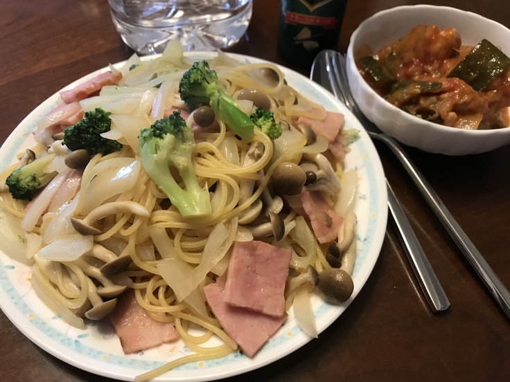 週明けのランチは しめじとベーコンのスパゲッティ♪_c0212604_1382669.jpg