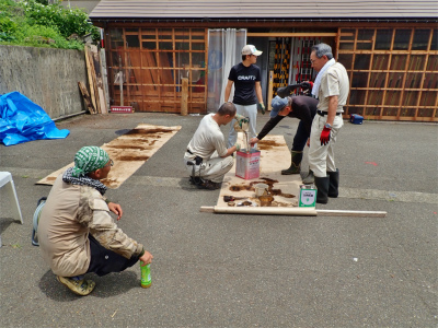 フットパスの標柱加工はみんなで_c0336902_19500538.jpg