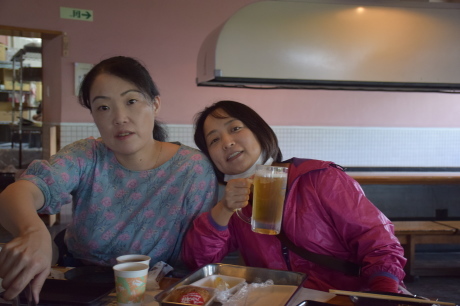 2019年6月29日 弟子屈から厚岸へ。子牛とヤギの親子に癒され、厚岸で牡蛎を堪能する_c0242406_17583730.jpg