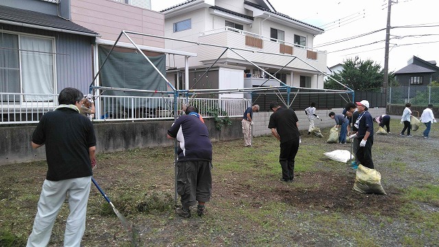 13日(日)の駿河台三丁目の天王祭に向けた櫓(やぐら)建てとテント張り_f0141310_07450665.jpg