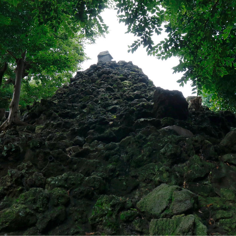 この二日間しか登れない、豊島長崎の富士塚・高松富士_c0060143_22184594.jpg