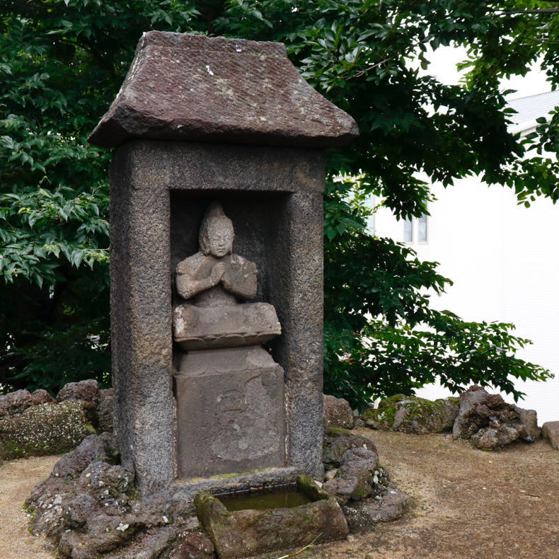 この二日間しか登れない、豊島長崎の富士塚・高松富士_c0060143_22185652.jpg