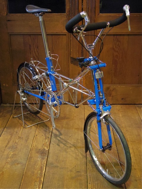 アレックス　モールトン　ＫＯＯＷＨＯ　スタンド MOULTON  TSR　限定品 KOOWHOオリジナル開発のモールトン用アクセサリー｜NEWS｜ALEX