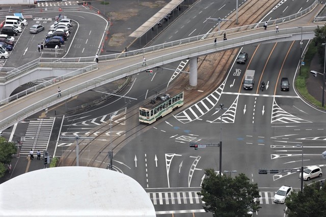 藤田八束の鉄道写真@熊本の路面電車、懸命に復興に向かう熊本・・・頑張れ熊本、熊本城の復興が面白い_d0181492_17414748.jpg