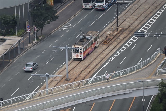 藤田八束の鉄道写真@熊本の路面電車、懸命に復興に向かう熊本・・・頑張れ熊本、熊本城の復興が面白い_d0181492_17415544.jpg