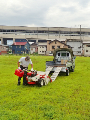 工場跡地の草刈り作業をしました_c0336902_21112082.jpg