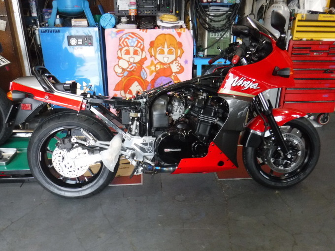 GPZ900R(A16)・・・マグタン装着でござる。その10_a0163159_20504654.jpg