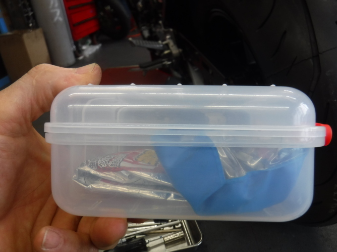 GPZ900R(A16)・・・マグタン装着でござる。その8_a0163159_21533323.jpg