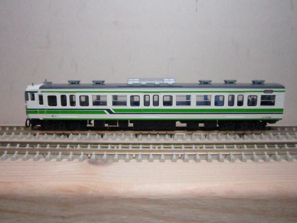 TOMIX 115系1000番台近郊電車(新潟色・S編成)セットBをイジろう　その３_e0120143_10275991.jpg