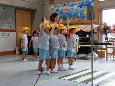 右を見て!左を見て!もう一度右を見て!!_a0382671_12551794.jpg