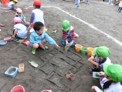 ただいま建設中?!_a0382671_12551914.jpg