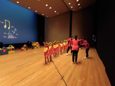 2学期最後の行事☆おゆうぎ会_a0382671_12561206.jpg