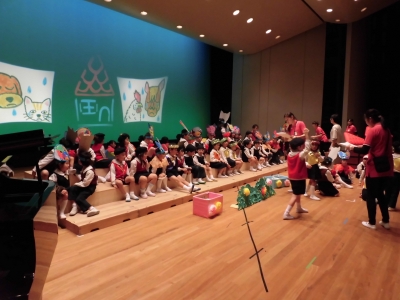 2学期最後の行事☆おゆうぎ会_a0382671_12561350.jpg